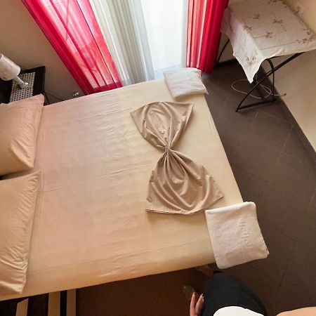 Buneci Apartment Тирана Екстериор снимка