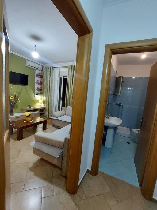 Buneci Apartment Тирана Екстериор снимка